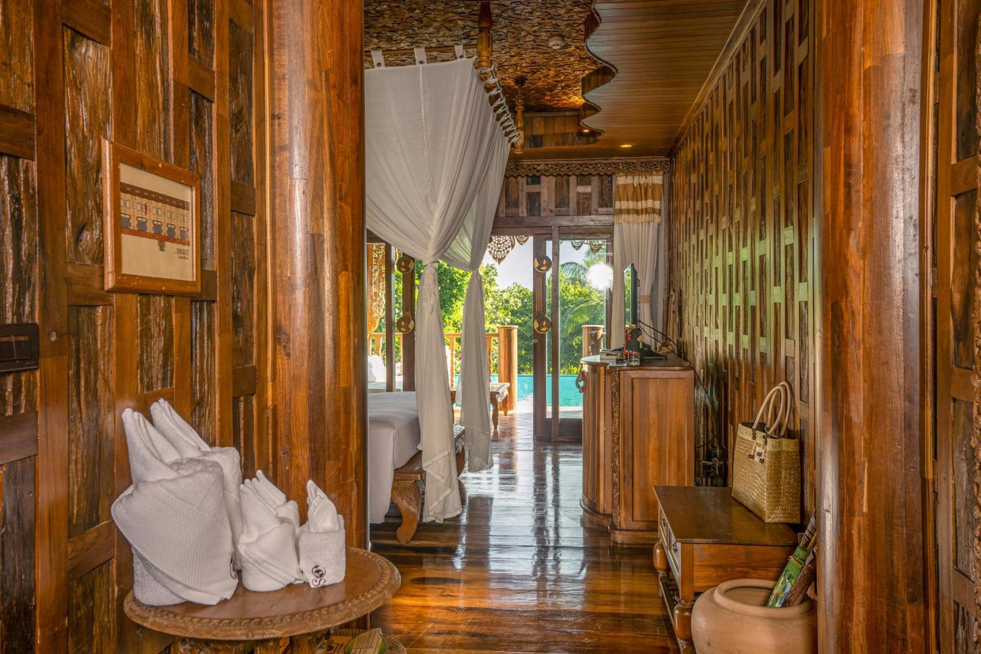 Santhiya Koh Phangan Resort And Spa Exterior photo Interior of a villa at the resort
