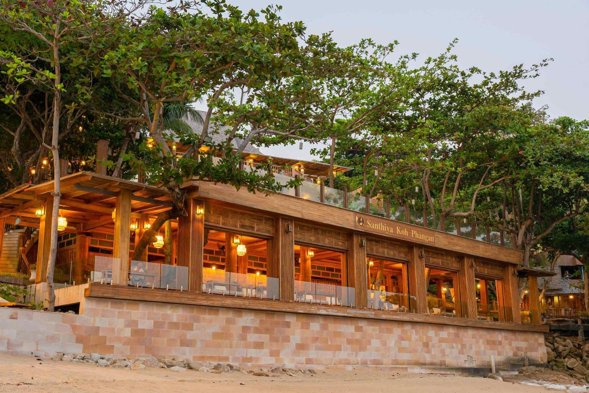 Santhiya Koh Phangan Resort And Spa Exterior photo The Beach Club at The Cape